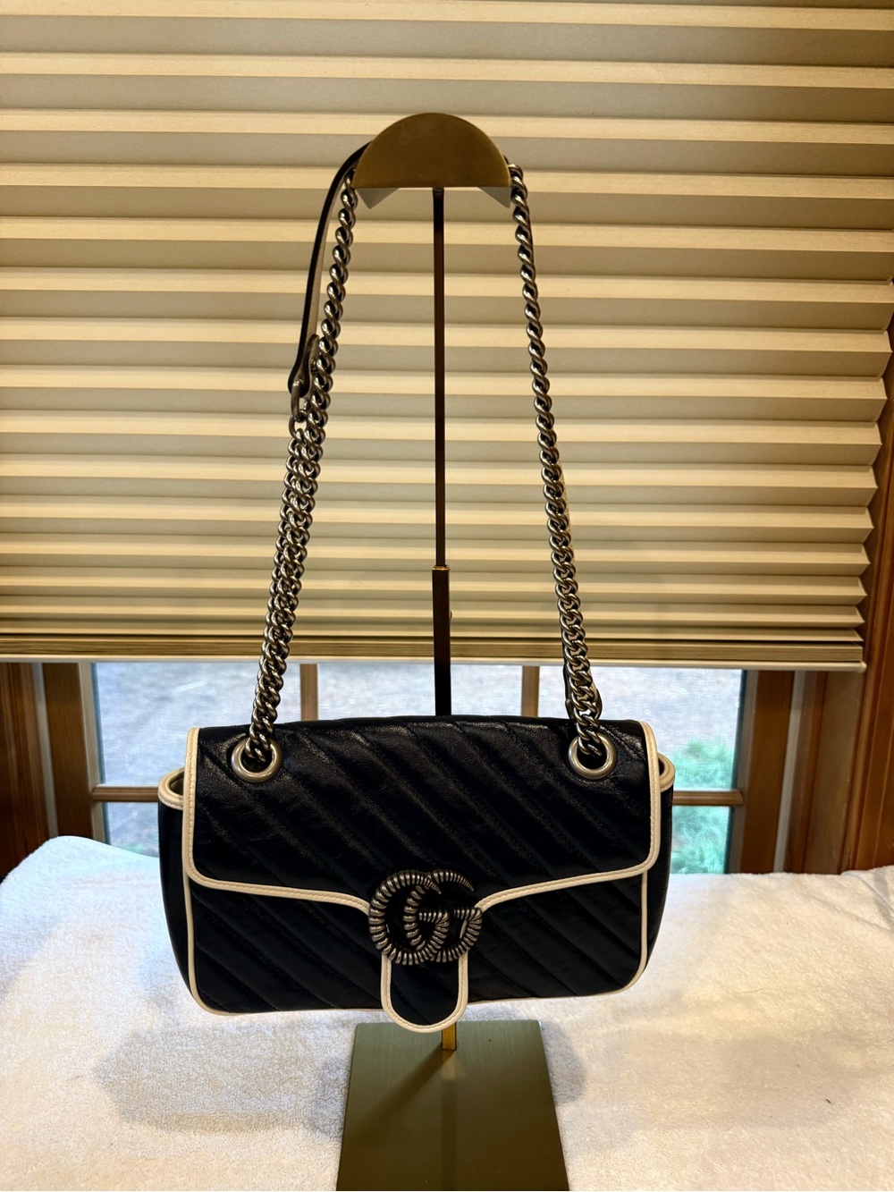 Gucci Marmont Small Torchon Flap Bag in blue and white quilted leather